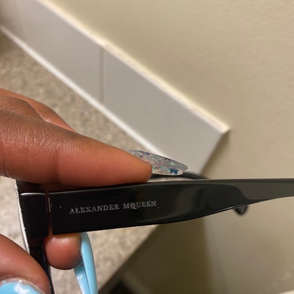 Alexander McQueen prescription Sunglasses/glasses - Picture 4 of 12